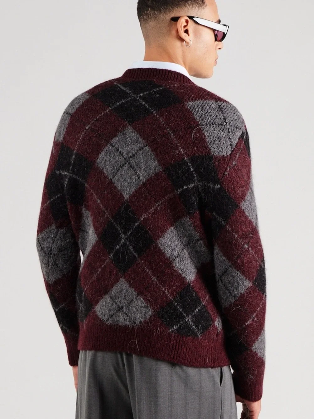 GAP Fuzzy Alpaca Blend Brushed Argyle Sweater Burgundy Gray V-Neck Long Sleeve